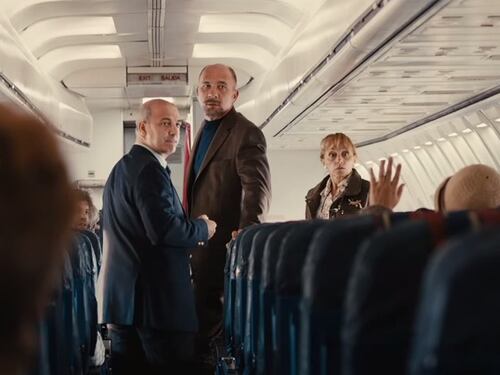 Almodovar aveva previsto la tragedia dell'Airbus: nell'ultimo film aveva anticipato tutto
