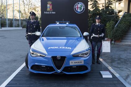 Polizia, le nuove vetture Jeep e Alfa Romeo 6