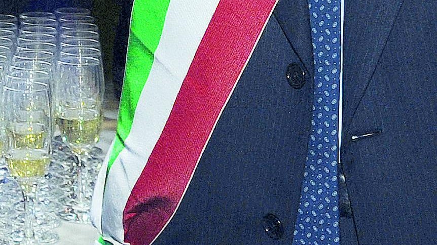 Imu, Fassino ricatta il governo ma difende i sindaci spreconi