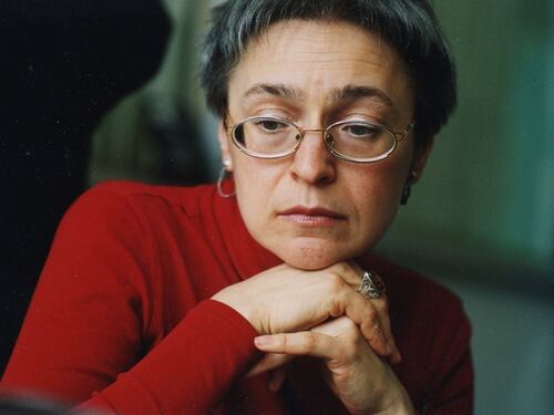 Politkovskaja, Corte europea diritti dell'uomo condanna la Russia: "Non cercò i mandanti"