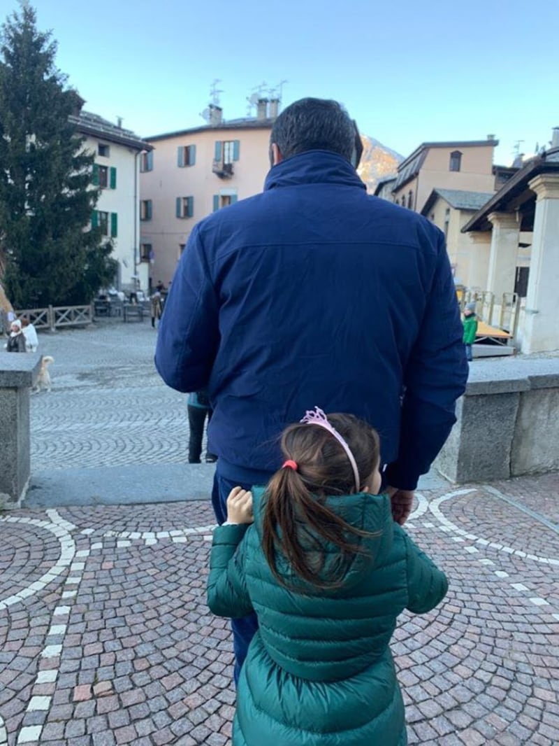 Matteo Salvini ha festeggiato il nuovo anno tra selfie, figlia e fidanzata 2