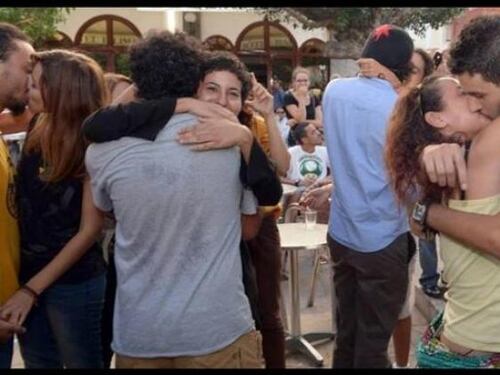 Baci proibiti a Rabat, scatta il "kiss-in" di protesta