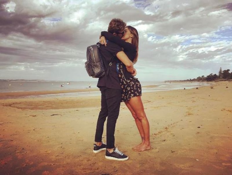 Belen Rodriguez e Andrea Iannone sexy in foto 11