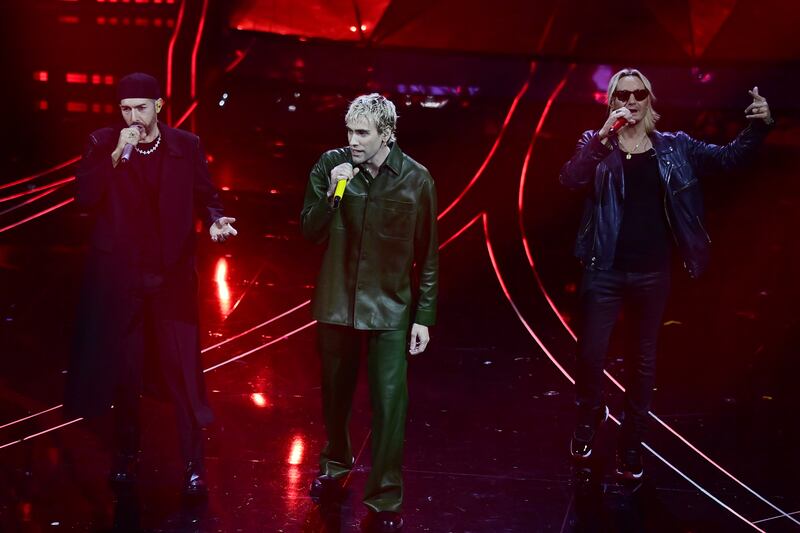 Sanremo 2024: ecco il look della quarta serata del Festival di Mr.Rain 2
