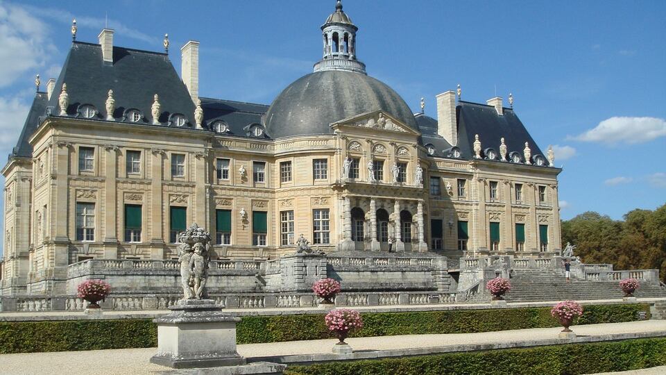 Imbavagliati e rapinati i proprietari del castello di Vaux-Le-Vicomte, i ladri rubano 2 milioni