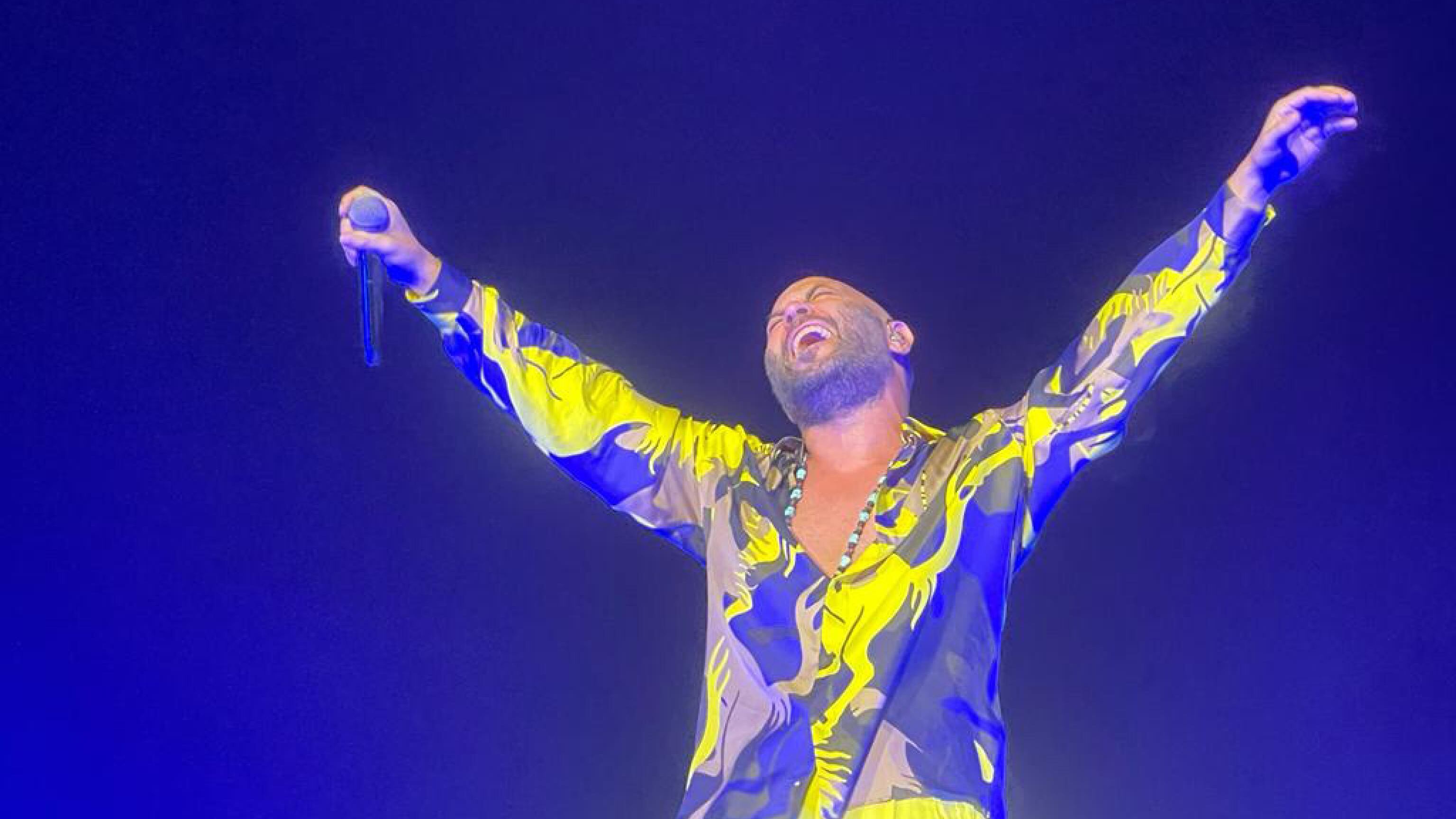 "Un disastro, code e malori". Bufera sul concerto per i 20 anni dei Negramaro in Salento