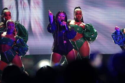 BET Awards 2019: i look più estremi dalla kermesse che celebra la musica black  4