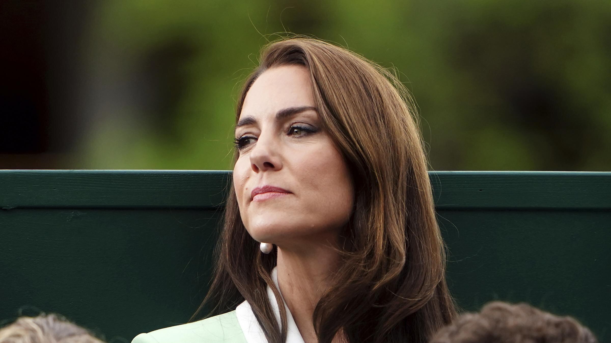 “Porta una parrucca?”. I commenti sgradevoli contro Kate Middleton