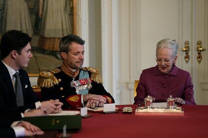 La regina Margrethe abdica. Sale al trono Re Frederik X 15