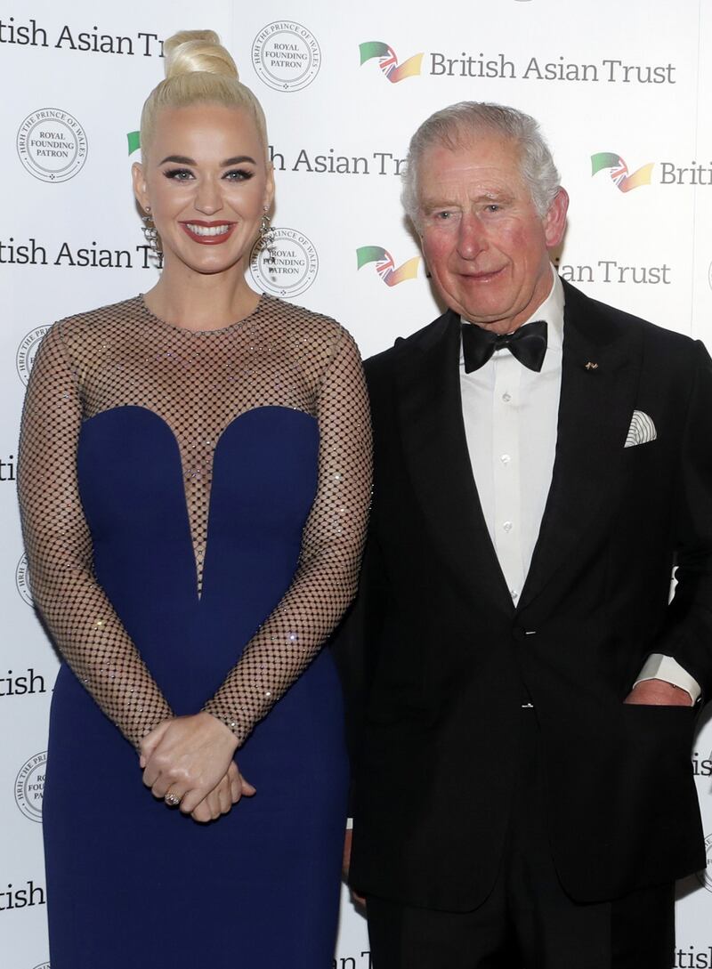 Il Principe Carlo e Katy Perry in foto 11