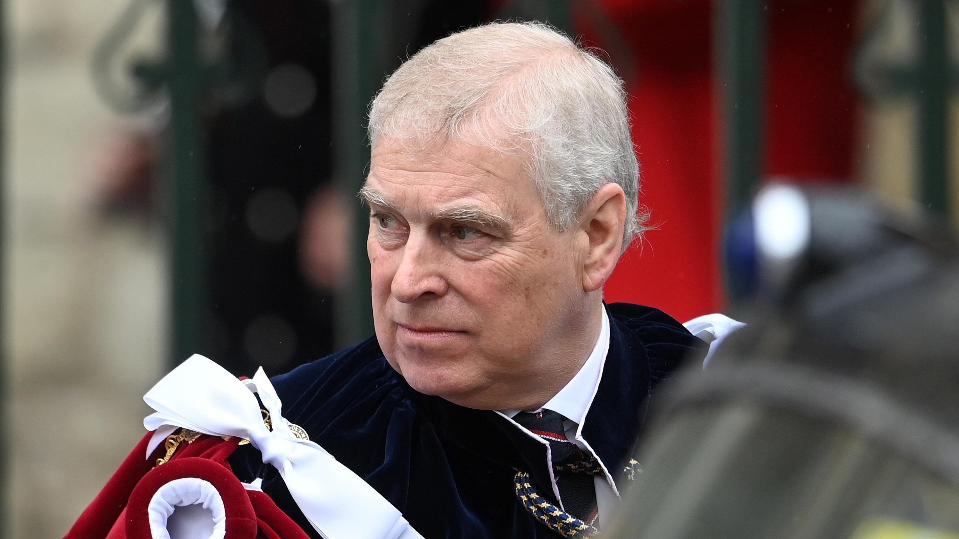 Il principe Andrea si rifiuta di lasciare il Royal Lodge a William e Kate