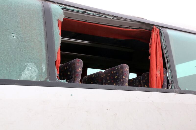 Mantova, scuolabus si ribalta in un fosso: paura per 50 bimbi 3