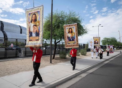 Il lungo addio a Charlie Kirk in Arizona 4