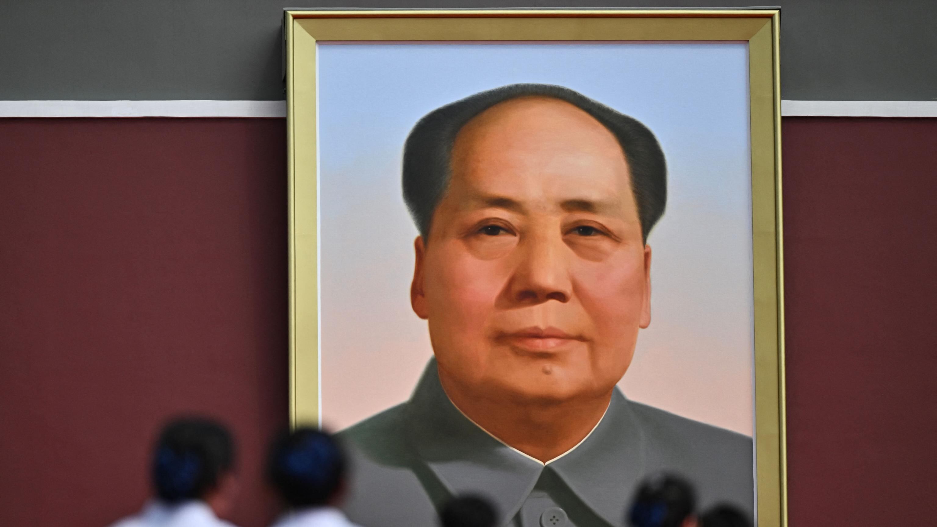 Mao, immortalità, missili e soft-power. Tutti i simboli del nuovo ordine mondiale