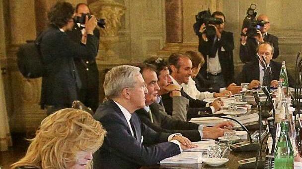 Golpe contro il Cavaliere: il Pd prepara l'esecuzione
