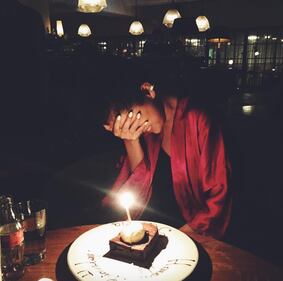 I 23 anni sexy di Selena Gomez (con torta a sorpresa) 1