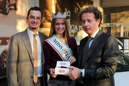 Una Kia Rio per Miss Italia 15