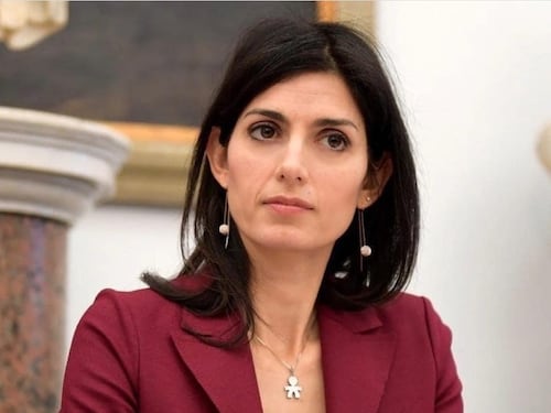 Grave lutto per Virginia Raggi: il cordoglio della politica italiana