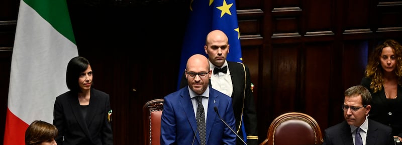 Bufera nella Lega. Fontana con Salvini: “Merita rispetto”
