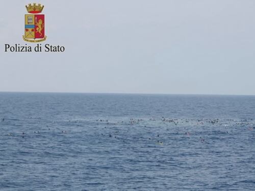 Immigrazione, proposta M5S: "Meno permessi di soggiorno, controlli e rimpatri più veloci"