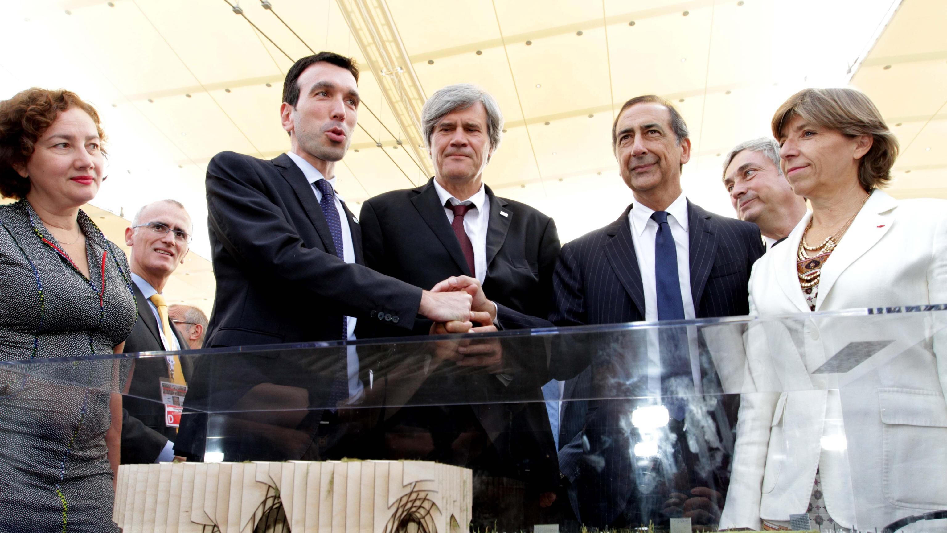 Padiglione in legno per la Francia: partiti i lavori