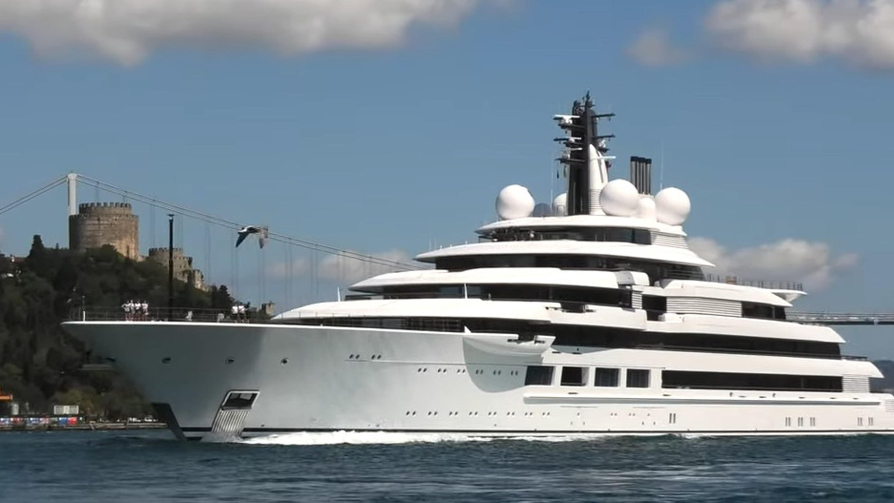Ville e yacht degli oligarchi russi sequestrati in Italia: i numeri da capogiro