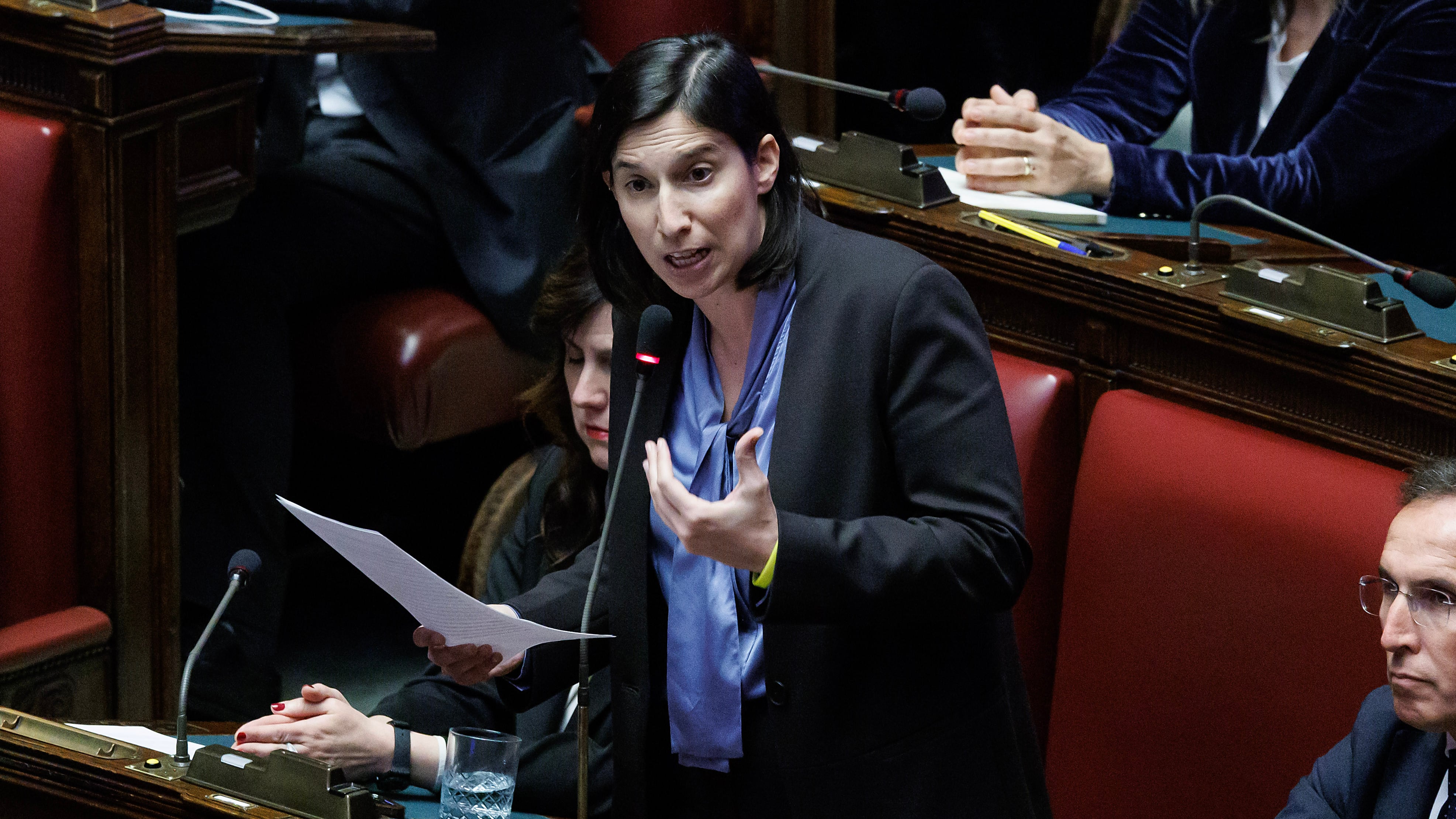 Elly sogna il quorum e il voto anticipato ma neanche il Pd ci crede