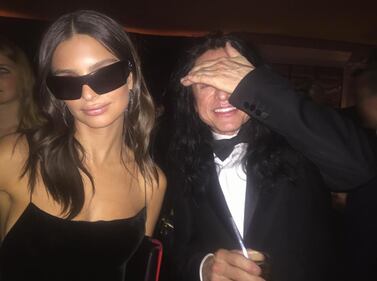 Emily Ratajkowski, topless malizioso su Instagram 8