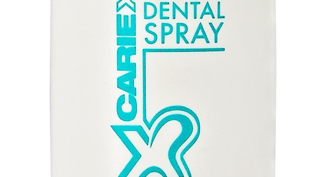 Uno spray che contrasta l'insorgere delle carie