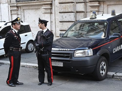 Roma, donna aggredita e rapinata da cubano, salvata dai carabinieri