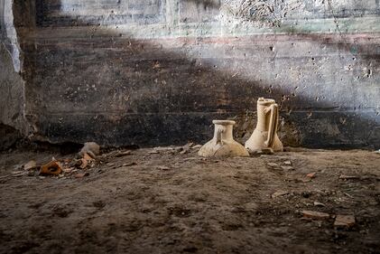 Pompei, le foto del complesso termale scoperto alla Regio IX  8