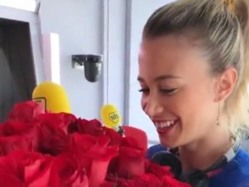 Diletta Leotta riceve 100 rose rosse da un ammiratore segreto