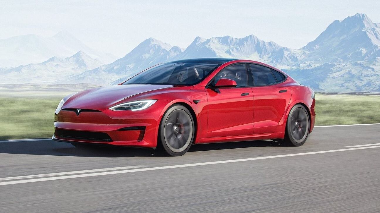 Tesla abbassa ancora i prezzi, cosa succede in Italia e negli Usa