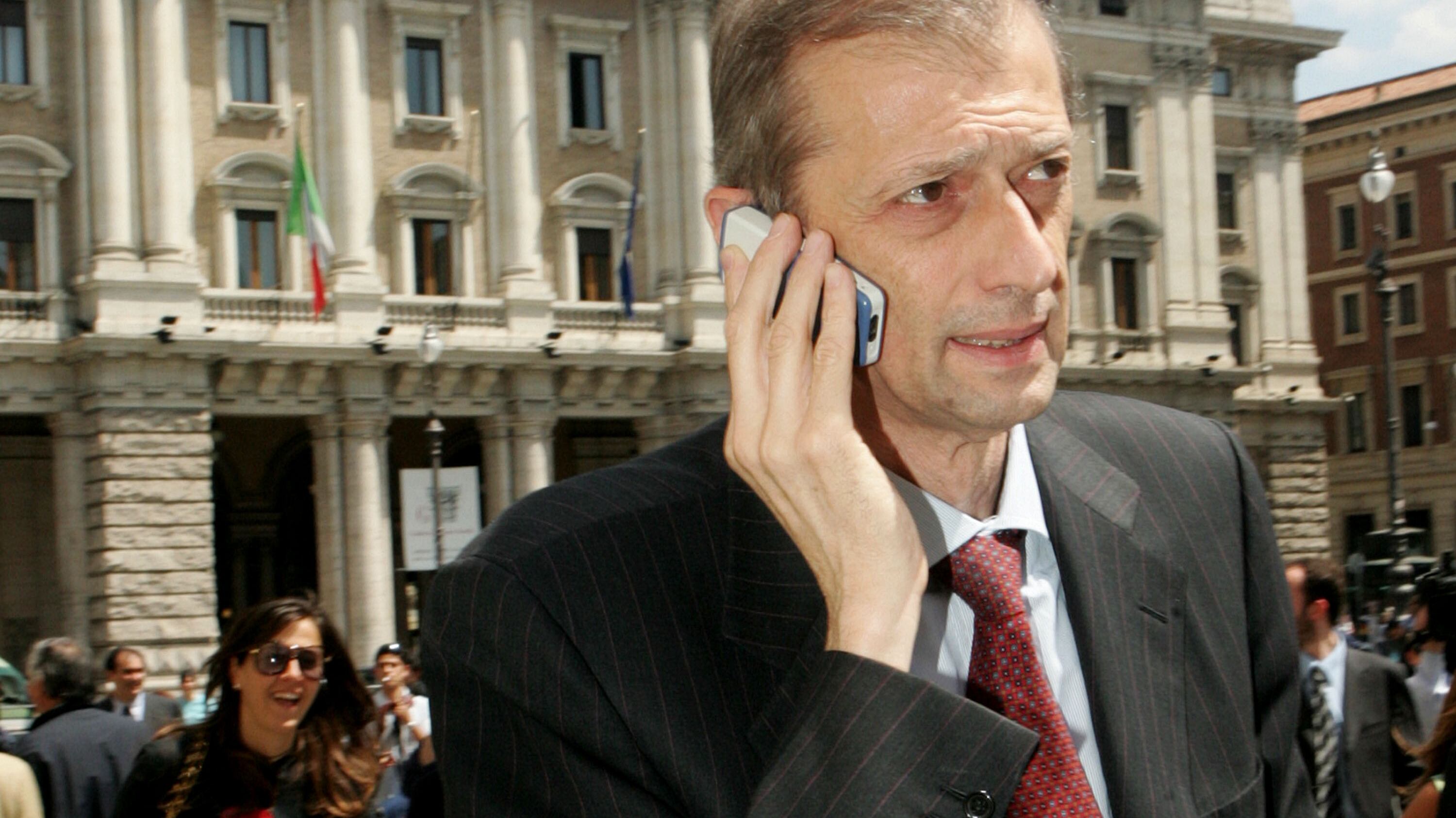 L'allarme di Fassino: "Senza i soldi dell'Imu stipendi a rischio"