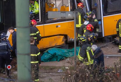 Tram deragliato, le foto dei feriti 15