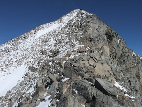 Tragedia in Alto Adige, valanga travolge scialpinisti: ci sono tre morti