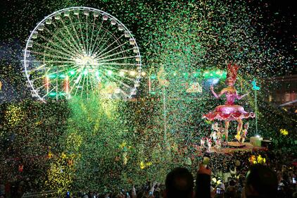 Nizza: ecco la parata carnevalesca  6