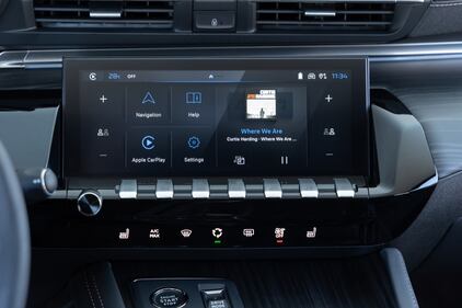 Nuova Peugeot 508 2023: guarda le foto  21