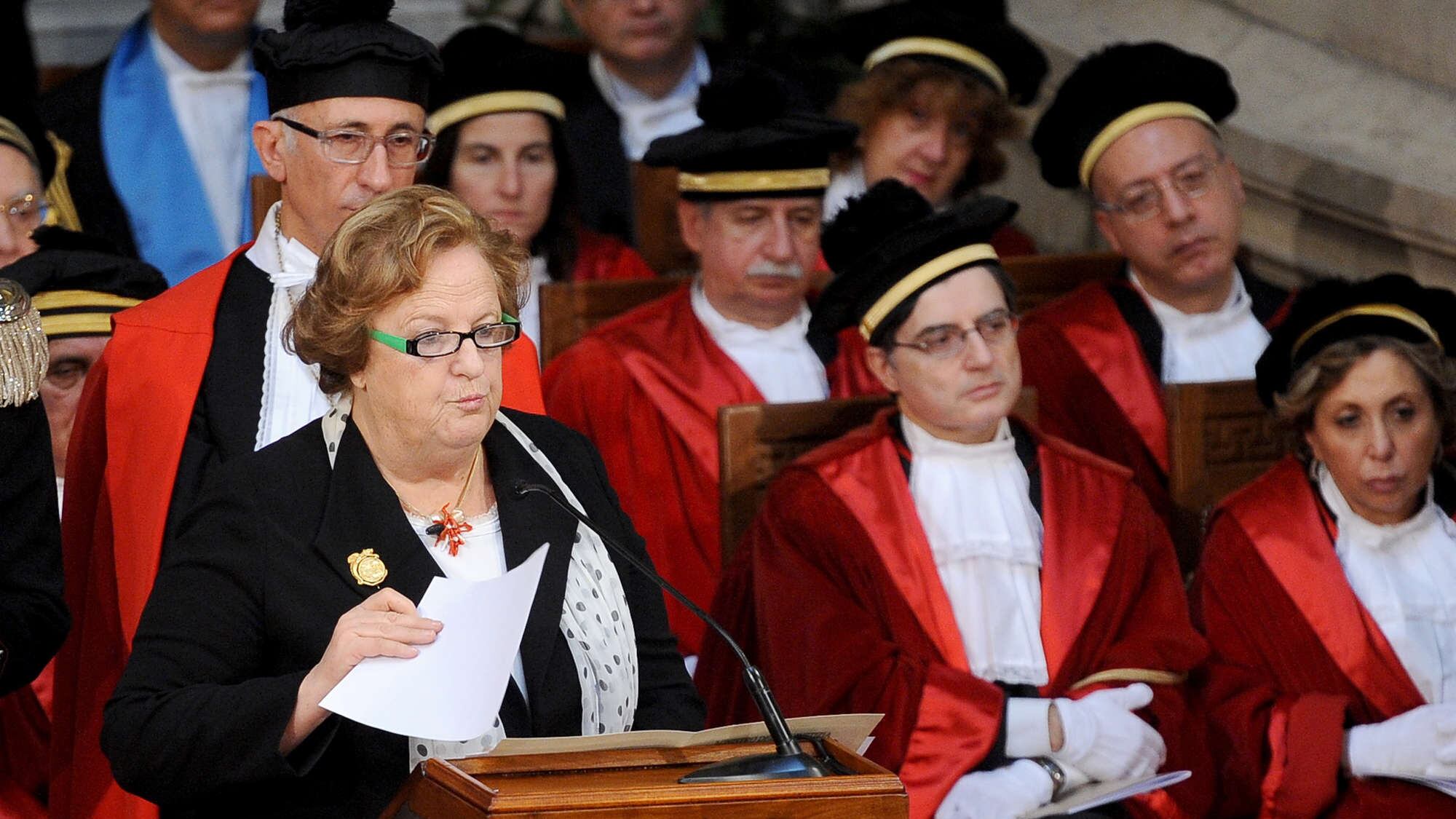 E adesso portiamo alla Cancellieri la faccia assurda della giustizia italiana
