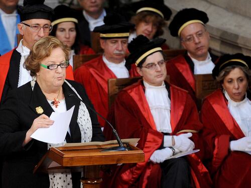 E adesso portiamo alla Cancellieri la faccia assurda della giustizia italiana