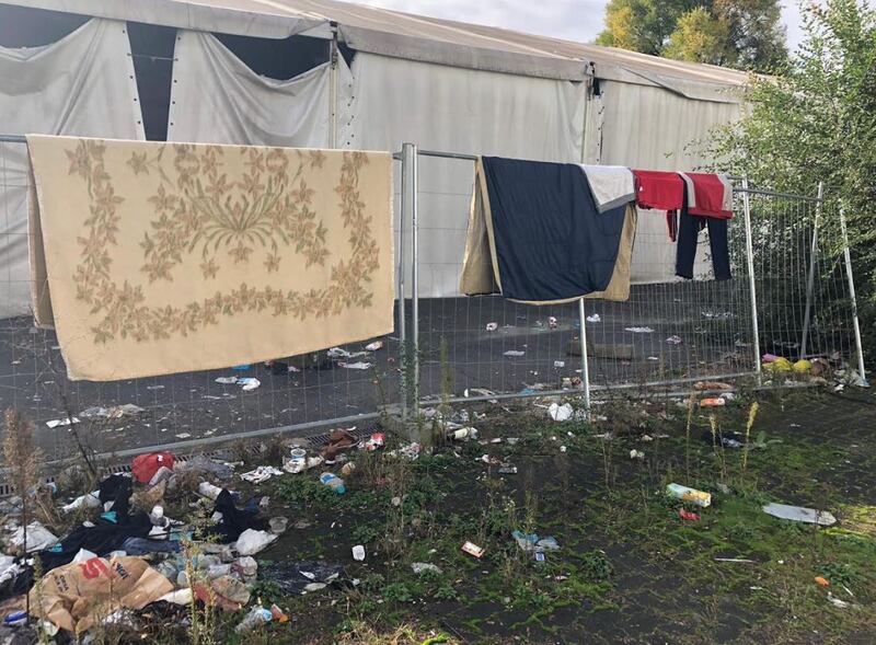 Palasharp, le foto del degrado 3