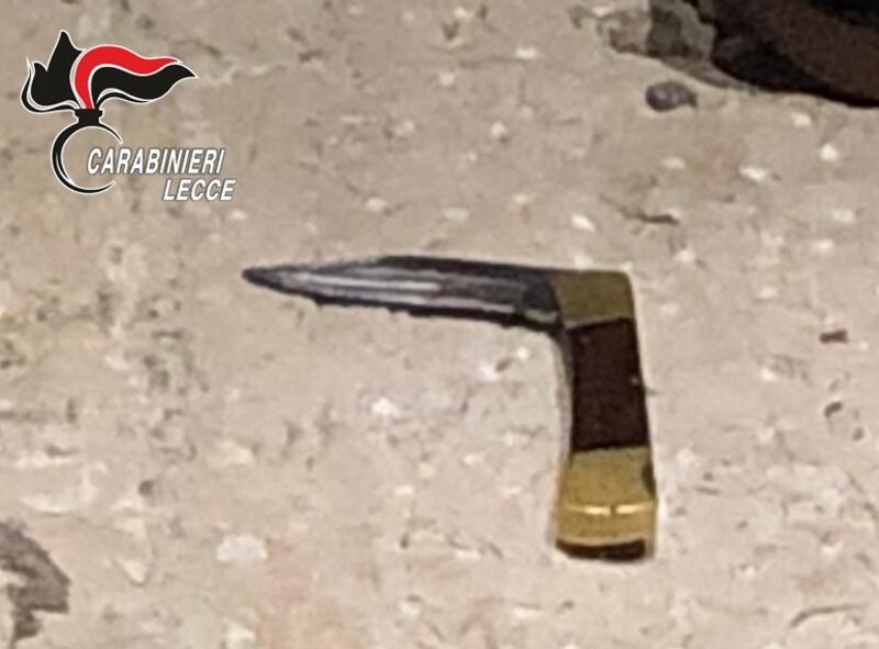 Lecce, il volto dell'autore e l'arma del delitto 3
