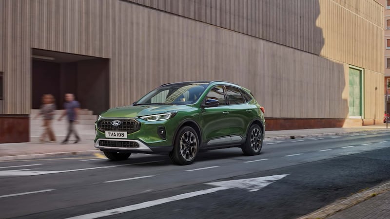 Nuova Ford Kuga restyling, guarda tutte e foto 14