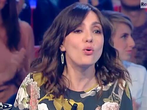 Ambra Angiolini in imbarazzo da Giletti