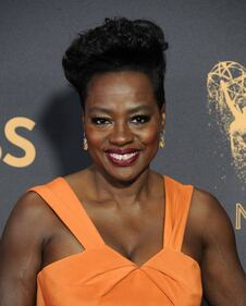 Emmy 2017, attrici hot sul red carpet 20