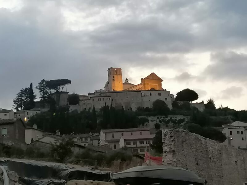 Il Duomo di Amelia domina la cittadina al centro della Via Amerina