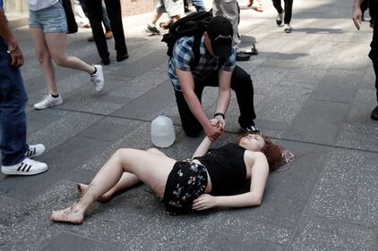 Auto travolge i pedoni a Times Square 2