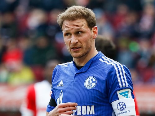 Juve, colpetto Höwedes. Milano, saldi e last minute Roma, acrobazie Schick