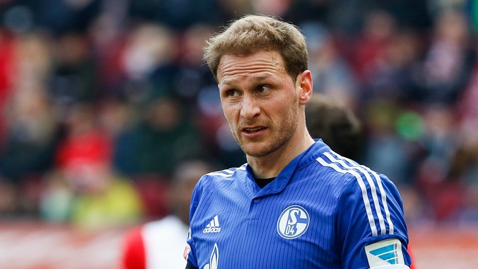 Juve, colpetto Höwedes. Milano, saldi e last minute Roma, acrobazie Schick
