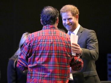 Principe Harry, le foto del convegno sul turismo 7